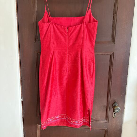 90s Vintage LAUNDRY  | Red Silk Embroidered Square Neck Cocktail Dress 8 Petite - Picture 6 of 10